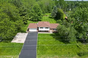 243 S 150 E, Valparaiso, IN 46383 - Photo 2