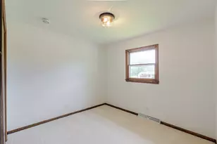 243 S 150 E, Valparaiso, IN 46383 - Photo 28