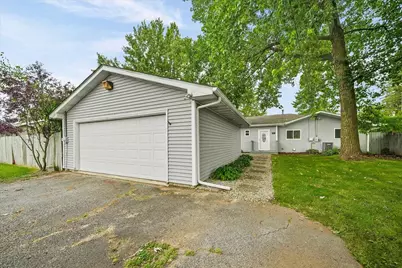 26 S Fish Lake Street, Valparaiso, IN 46385 - Photo 2
