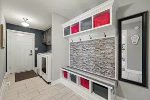915 Betty Ln, Crown Point, IN 46307 - Photo 14