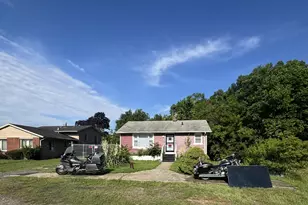1168 Hovey St, Gary, IN 46406 - Photo 2
