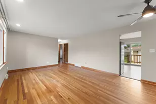 924 N Elmer St, Griffith, IN 46319 - Photo 4