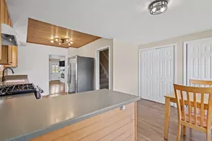 124 6th St SE, Demotte, IN 46310 - Photo 14