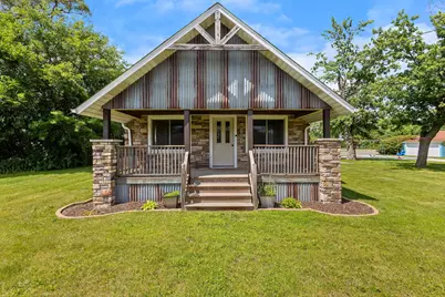 124 6th Street SE, Demotte, IN 46310 - Photo 1