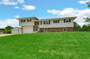 406 Northfield Ln, Valparaiso, IN 46383 - Photo 2