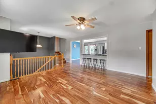 406 Northfield Ln, Valparaiso, IN 46383 - Photo 8