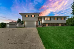 406 Northfield Ln, Valparaiso, IN 46383 - Photo 6