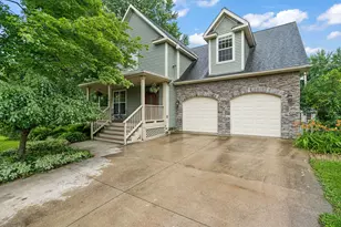 1704 Eisenhower Ave, Valparaiso, IN 46383 - Photo 2