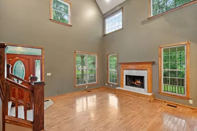 1704 Eisenhower Avenue, Valparaiso, IN 46383 - Photo 4