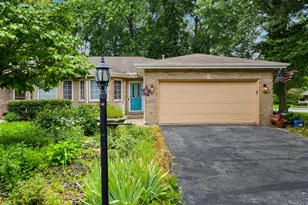 1796 Texas St, Chesterton, IN 46304 - Photo 2