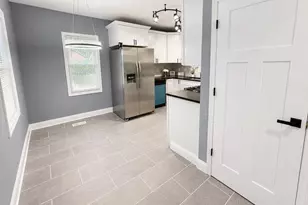 4668 Johnson St, Gary, IN 46408 - Photo 6