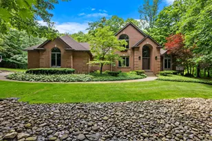 223 Crabapple Ln, Valparaiso, IN 46383 - Photo 1