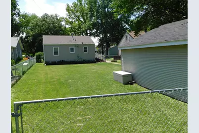 608 W Indiana Avenue, Chesterton, IN 46304 - Photo 8
