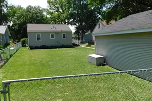 608 W Indiana Ave, Chesterton, IN 46304 - Photo 8