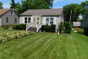 608 W Indiana Ave, Chesterton, IN 46304 - Photo 2