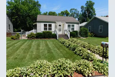 608 W Indiana Avenue, Chesterton, IN 46304 - Photo 1