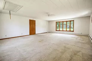 301 W Wilson St, Hebron, IN 46341 - Photo 10