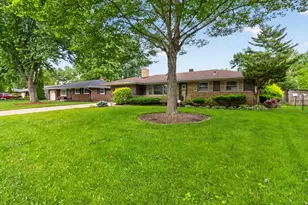 5961 Hayes Pl, Merrillville, IN 46410 - Photo 2