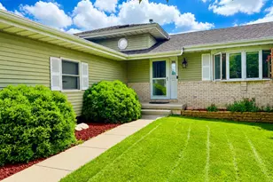 613 Persimmon Pkwy, Hebron, IN 46341 - Photo 2