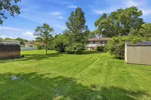 2413 Hickory Dr, Dyer, IN 46311 - Photo 20