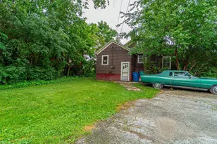 1025 Indiana Ave, La Porte, IN 46350 - Photo 6