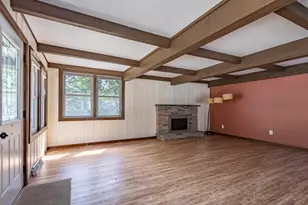 810 1/2 Woodland Terrace, Valparaiso, IN 46383 - Photo 4