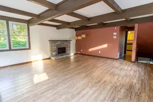 810 1/2 Woodland Terrace, Valparaiso, IN 46383 - Photo 6