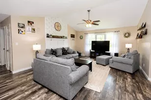 2946 S Collins Dr, La Porte, IN 46350 - Photo 4