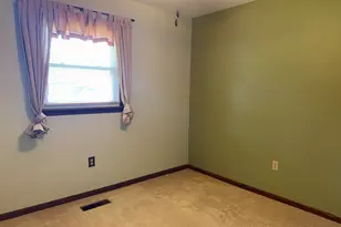 5271 Kings Ct, Portage, IN 46368 - Photo 8