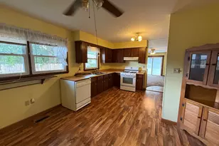 5271 Kings Ct, Portage, IN 46368 - Photo 4