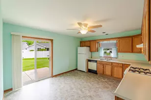 3643 Sandalwood Ct, Highland, IN 46322 - Photo 10