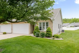 3643 Sandalwood Ct, Highland, IN 46322 - Photo 2