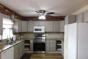 707 212th St, Dyer, IN 46311 - Photo 10