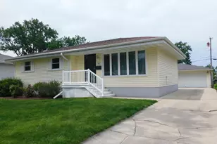 707 212th St, Dyer, IN 46311 - Photo 2