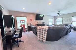 1727 W 48th Pl, Gary, IN 46408 - Photo 22