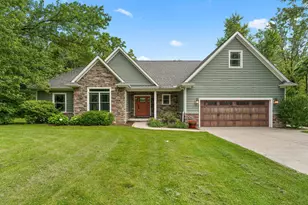 201 Sylvan Ct, Valparaiso, IN 46385 - Photo 2