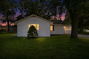 202 S Main St, Morocco, IN 47963 - Photo 16