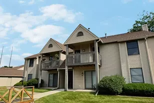 3602 Timberbridge Dr, Valparaiso, IN 46383 - Photo 2