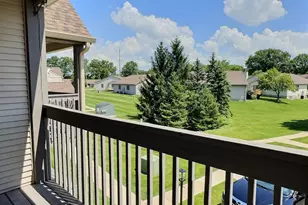 3602 Timberbridge Dr, Valparaiso, IN 46383 - Photo 10