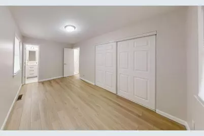 8020 Hendricks Street, Merrillville, IN 46410 - Photo 20