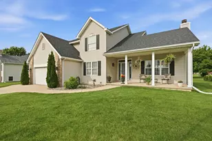555 Lk Pk Dr, Valparaiso, IN 46385 - Photo 1