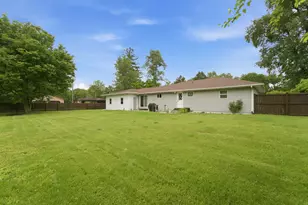 607 Woodlawn Ave, Chesterton, IN 46304 - Photo 22