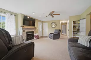 607 Woodlawn Ave, Chesterton, IN 46304 - Photo 4