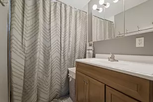 607 Woodlawn Ave, Chesterton, IN 46304 - Photo 12