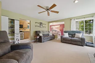 607 Woodlawn Ave, Chesterton, IN 46304 - Photo 2