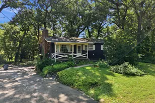 2835 Hart St, Dyer, IN 46311 - Photo 1