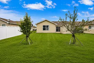 707 W 77th Ave, Merrillville, IN 46410 - Photo 8