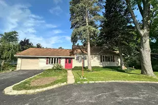 118 S 13th St, Chesterton, IN 46304 - Photo 1