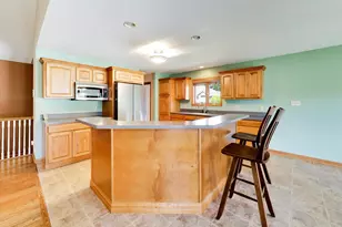 2615 43rd St, Highland, IN 46322 - Photo 8