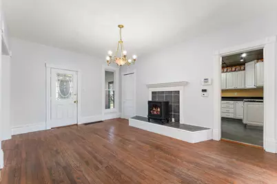 557 W Chicago Street, Valparaiso, IN 46385 - Photo 4
